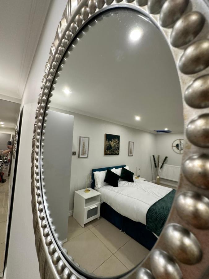 Luxury Studio Apartment Harrow on the Hill Esterno foto