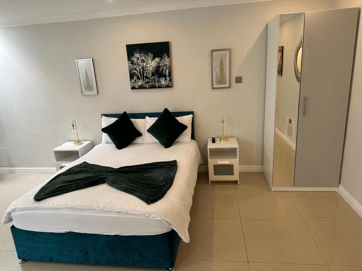 Luxury Studio Apartment Harrow on the Hill Esterno foto