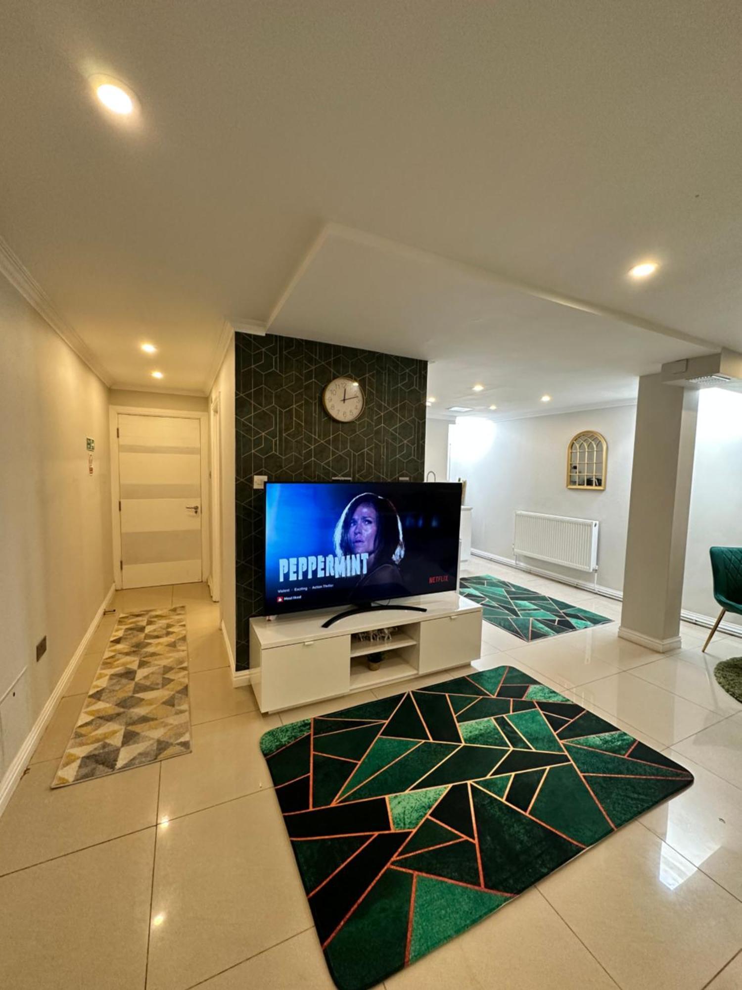 Luxury Studio Apartment Harrow on the Hill Esterno foto