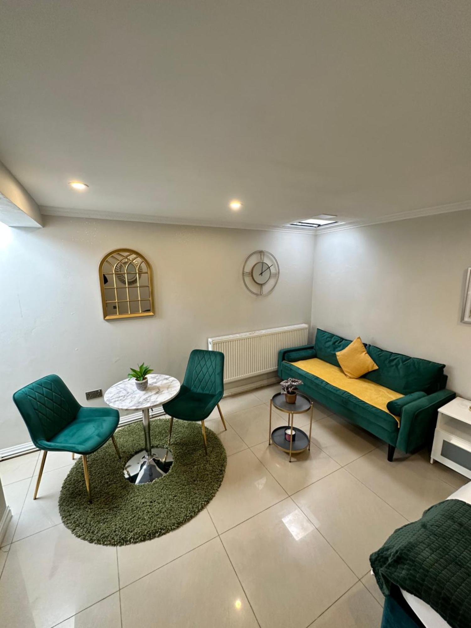 Luxury Studio Apartment Harrow on the Hill Esterno foto