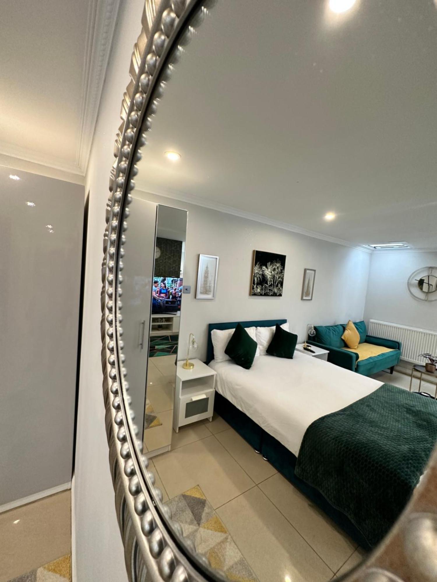 Luxury Studio Apartment Harrow on the Hill Esterno foto