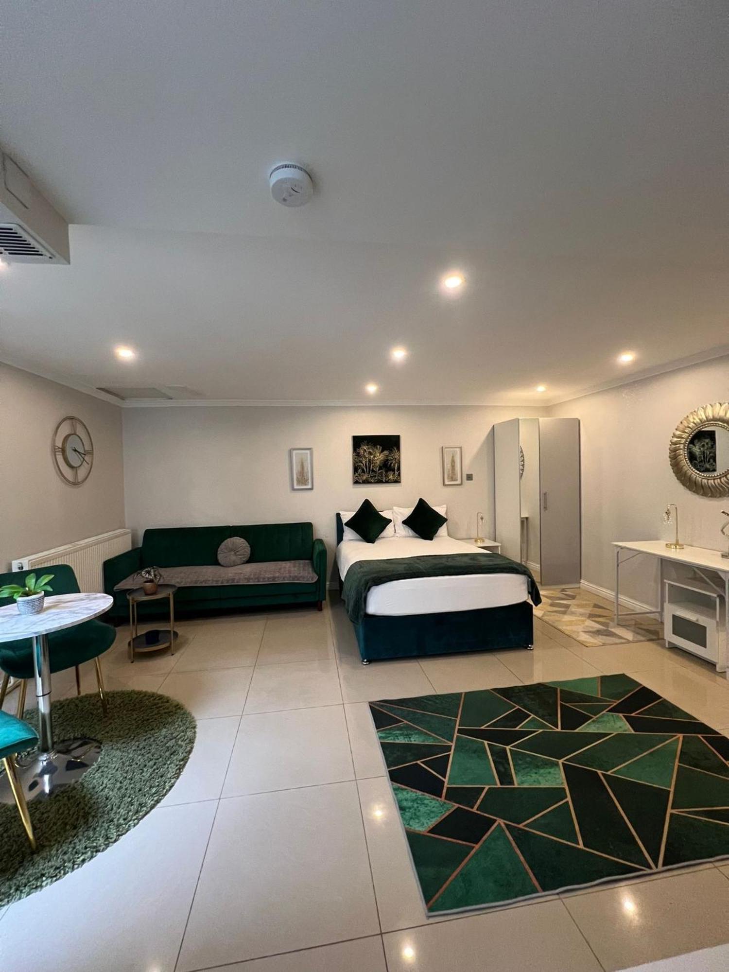 Luxury Studio Apartment Harrow on the Hill Esterno foto